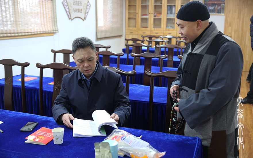 疫情-徐州泉山区委统战部长一行检查泰山寺疫情安全工作