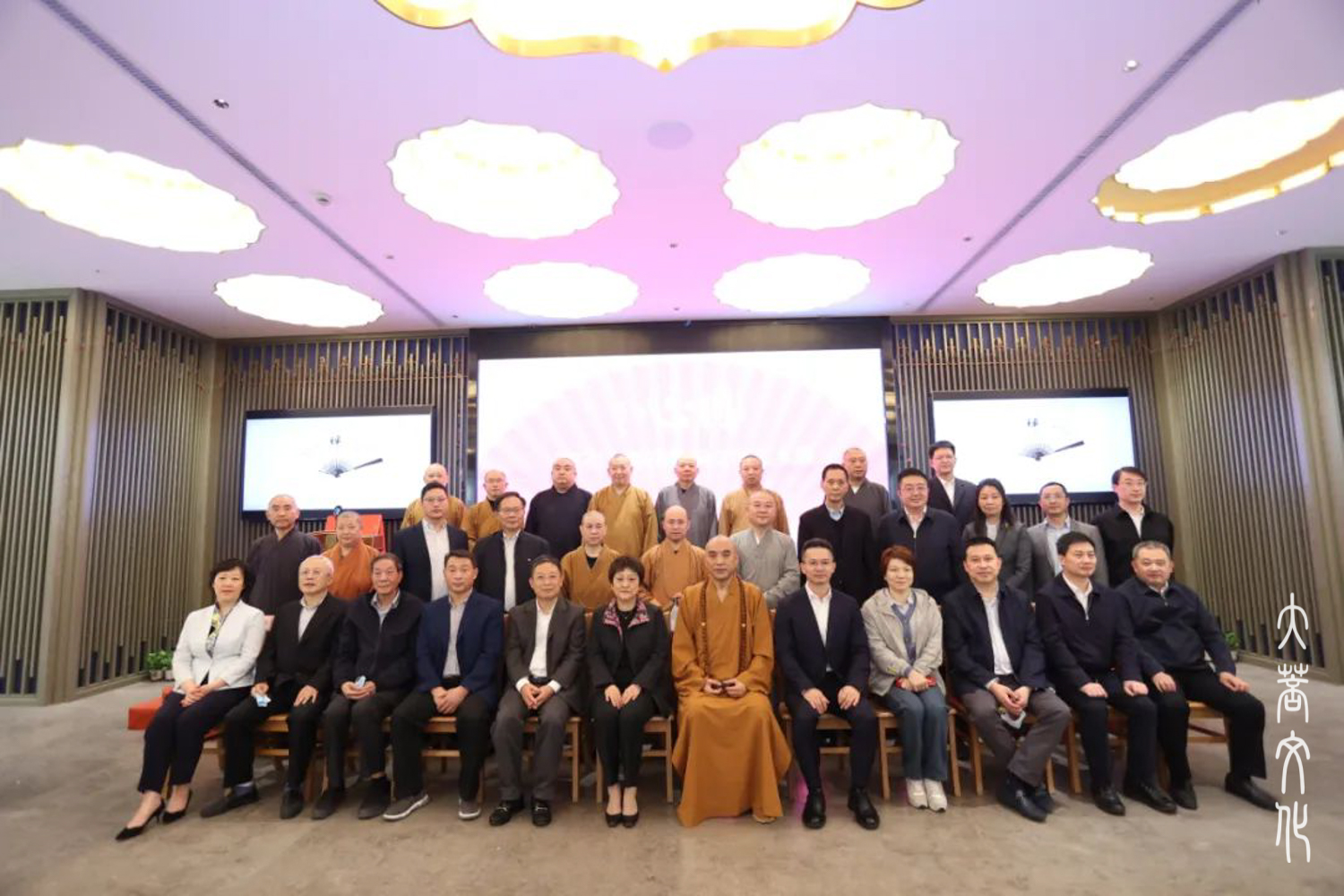 佛教-“同心——上海佛教扇文化艺术展”在宁国禅寺开幕