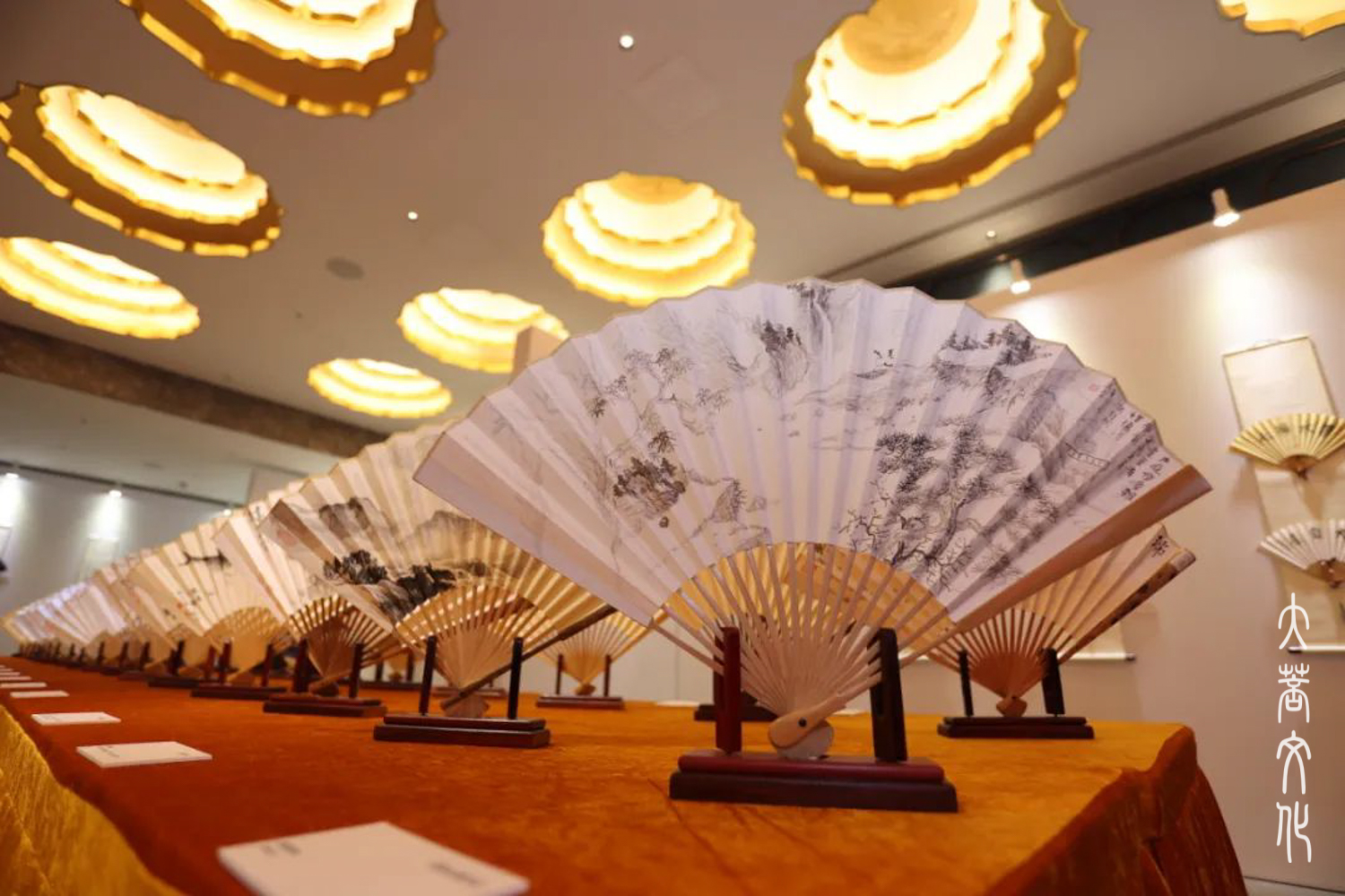 佛教-“同心——上海佛教扇文化艺术展”在宁国禅寺开幕