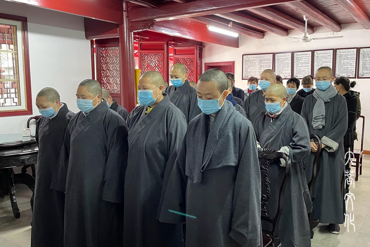 普陀山-沉痛哀悼、深切缅怀——普陀山佛教协会组织收看江泽民同志追悼大会现场直播
