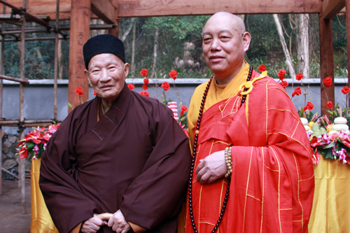 文殊岩下 梵音嘹亮 普陀山白象庵举行上梁法会