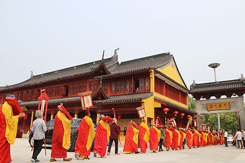 上海报国寺举行水陆法会之圆满送圣仪式