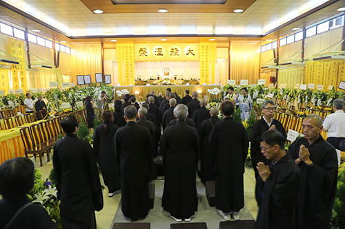 澳门佛教总会理监事一行赴香港宝莲禅寺悼念健钊长老