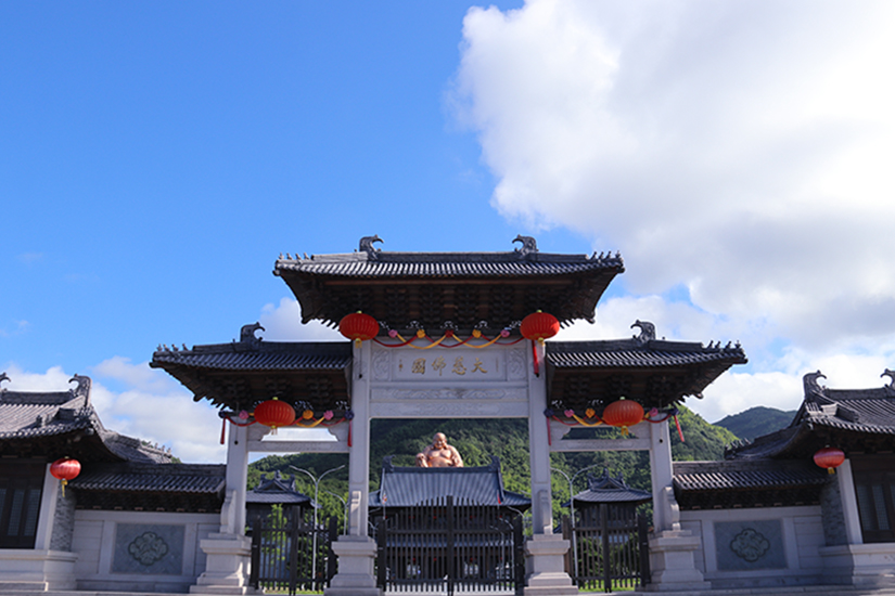 供弥勒 开智慧 雪窦山资圣禅寺举行晒经祈福法会