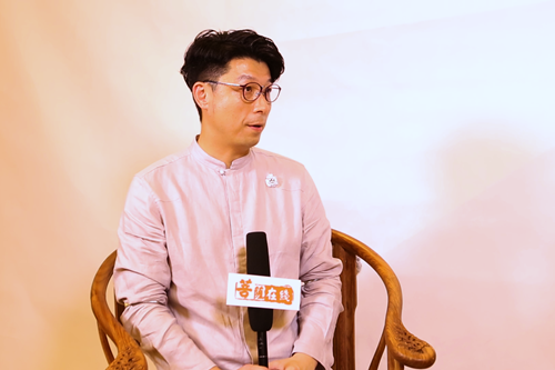 珠海普陀寺短期出家班现场采访倪偲瀚秘书长