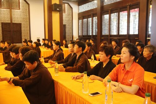 景严法师应邀于福慧寺作《送你一颗摩尼宝——福慧人生》佛学讲座