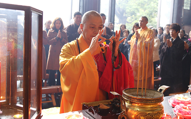 上海洪福寺药师佛圣诞祈福法会圆满