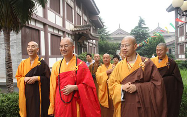 法门寺佛学院研究生毕业典礼在法堂隆重举行