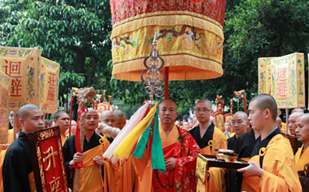 厦门虎溪岩寺举行净心法师荣膺住持晋山升座庆典