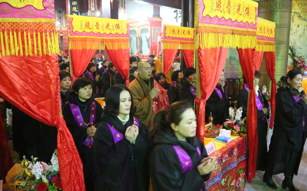 上海松隐禅寺举行供佛斋天祈福法会