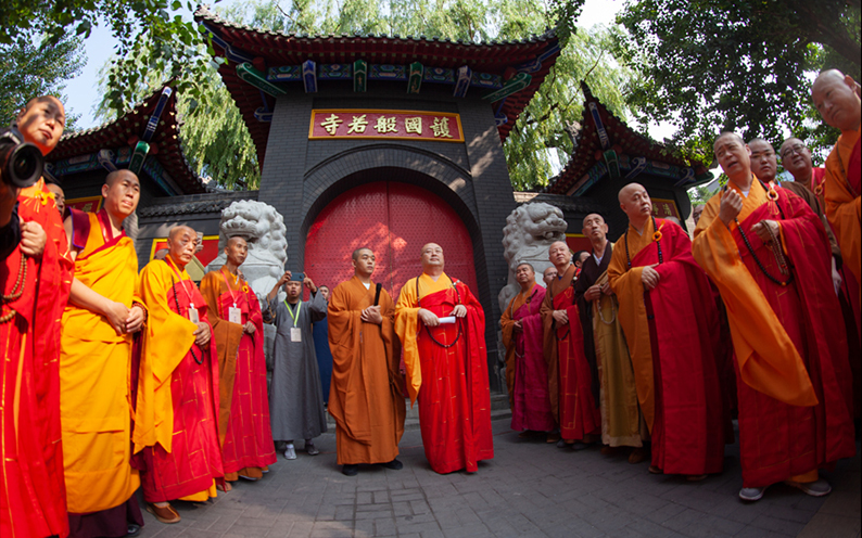 “道行般若 师恩难忘”成刚长老圆寂三周年追思会暨正宗法师升座仪式举行