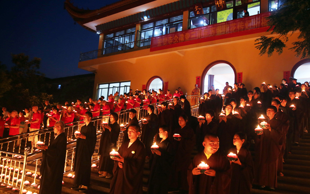 南京宏觉寺念佛堂三周年万盏莲花传灯祈福法会圆满