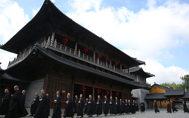 雪窦山资圣禅寺三坛大戒法会第十日：教吃钵饭 演沙弥坛 露罪忏悔