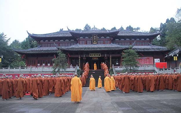 遂宁广德寺传授三坛大戒法会第九日：剃头沐浴 上堂大斋 下沙弥戒启 夜礼通宵