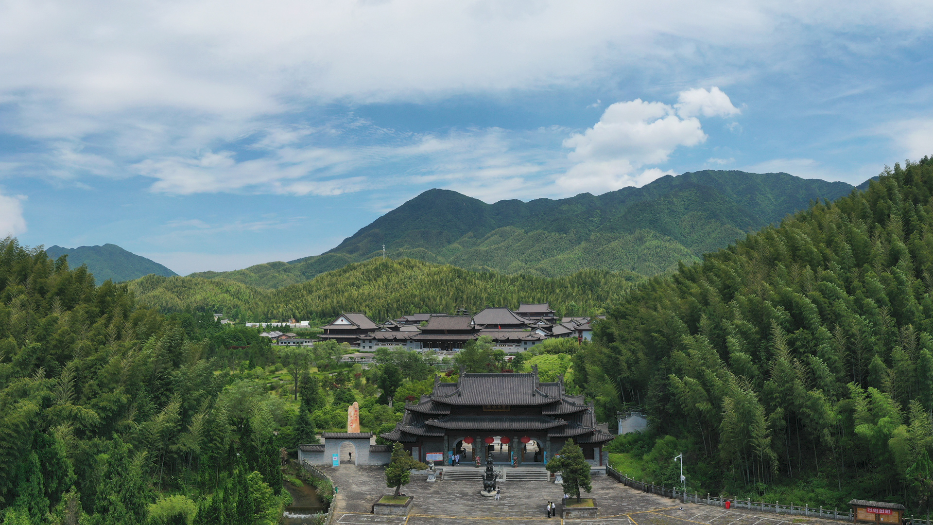 中央统战部副部长王作安一行参访百丈禅寺 — 大菩文化