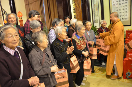 2011年玉佛禅寺重阳敬老系列活动——情系夕阳 关爱九九