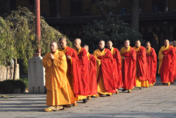 上海报国寺《万佛洪名宝忏》法会 欢送圣诞祈福新年