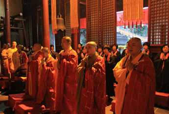 扬州大明寺隆重启建2012春季水陆法会之熏坛仪式
