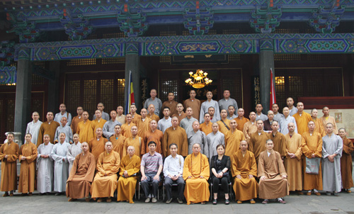 河南省佛协第二期教职人员进修班在中国嵩山少林寺举行开班典礼