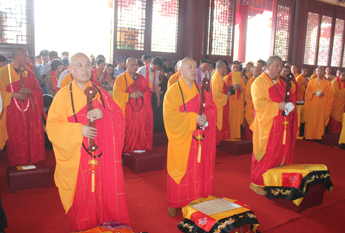 山东潍坊宁国寺隆重举行全堂佛像开光大典