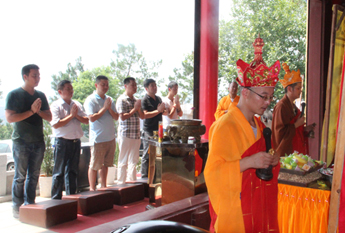 湖北咸宁大乘禅寺举行盂兰盆大法会