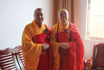 如皋法华寺举行藏经楼落成暨诸佛圣像开光庆典