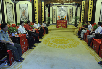 上海玉佛禅寺举行消防安全演习
