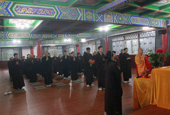 重庆华岩寺隆重举行八关斋戒法会