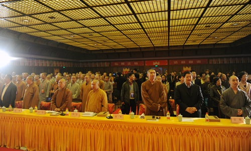 中国佛教协会组织参加2012汉传佛教讲经交流会与会者观看党的十八大开幕式盛况