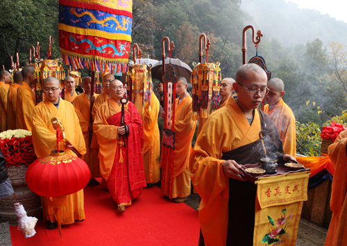 杭州韬光寺举行月真法师荣膺方丈升座庆典