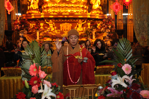 江苏昆山华藏寺隆重举行供佛斋天祈福法会