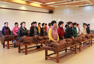 太平岩寺2013第二次禅三 戒毓法师为众受持八关斋戒