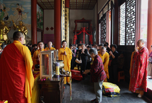 上海南山古寺举行文殊菩萨圣诞开智慧道场法会