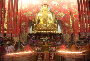 江苏太仓同觉寺举行浴佛吉祥传灯法会