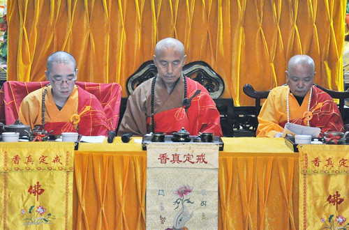 靖江孤山寺举办重建二十周年暨净慧长老圆寂追思法会