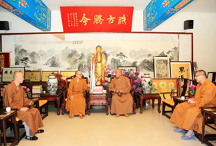 贤空法师朝拜唯识宗祖庭兴教寺