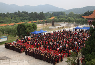 2013华严文化共修活动之百万大抄经在武汉灵泉寺举行