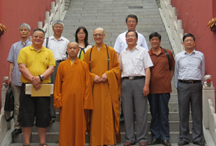 中国屈原学会会长方铭参访国恩禅寺 印杰大和尚接待