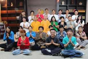 嵩山少林寺都市禅堂读经会启动暨洒净祈福仪式