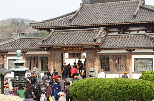 佛性即人性 见性成佛 评《不肯去观音》迎观音成道日