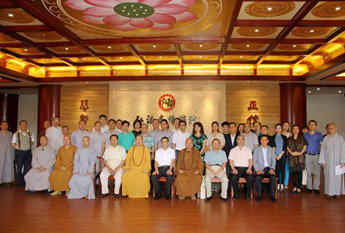 深圳市佛教协会三届二次理事会议在弘法寺召开