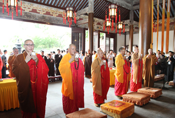江苏省泰州南山律寺隆重举行复建奠基法会