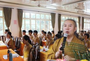 妙峰法师应邀于天童禅寺作《禅的觉悟》讲座