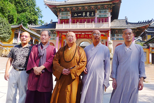 中国文化大学游详洲教授一行参访东方山弘化禅寺