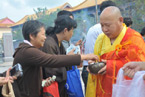 黑龙江大庆净觉寺举行托钵乞食法会