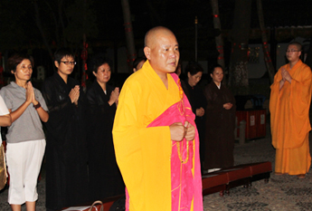 苏州寒山寺隆重举行月光菩萨圣诞祈福法会