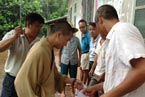 海南海口灵山寺举行宗教慈善慰问活动