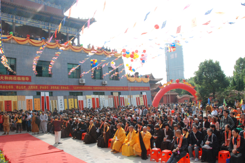 江西宜春化成禅寺举行圣常法师晋院升座庆典法会