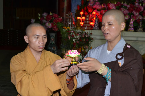 湖南大药王寺隆重举行万盏明灯传灯祈福法会