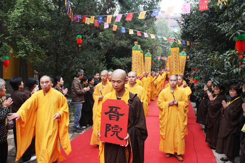 九江能仁寺举行普钰法师晋院升座暨玉佛开光庆典